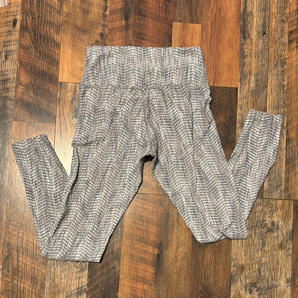 Lululemon Athletica Gray Leggings with Stretchy Waistband